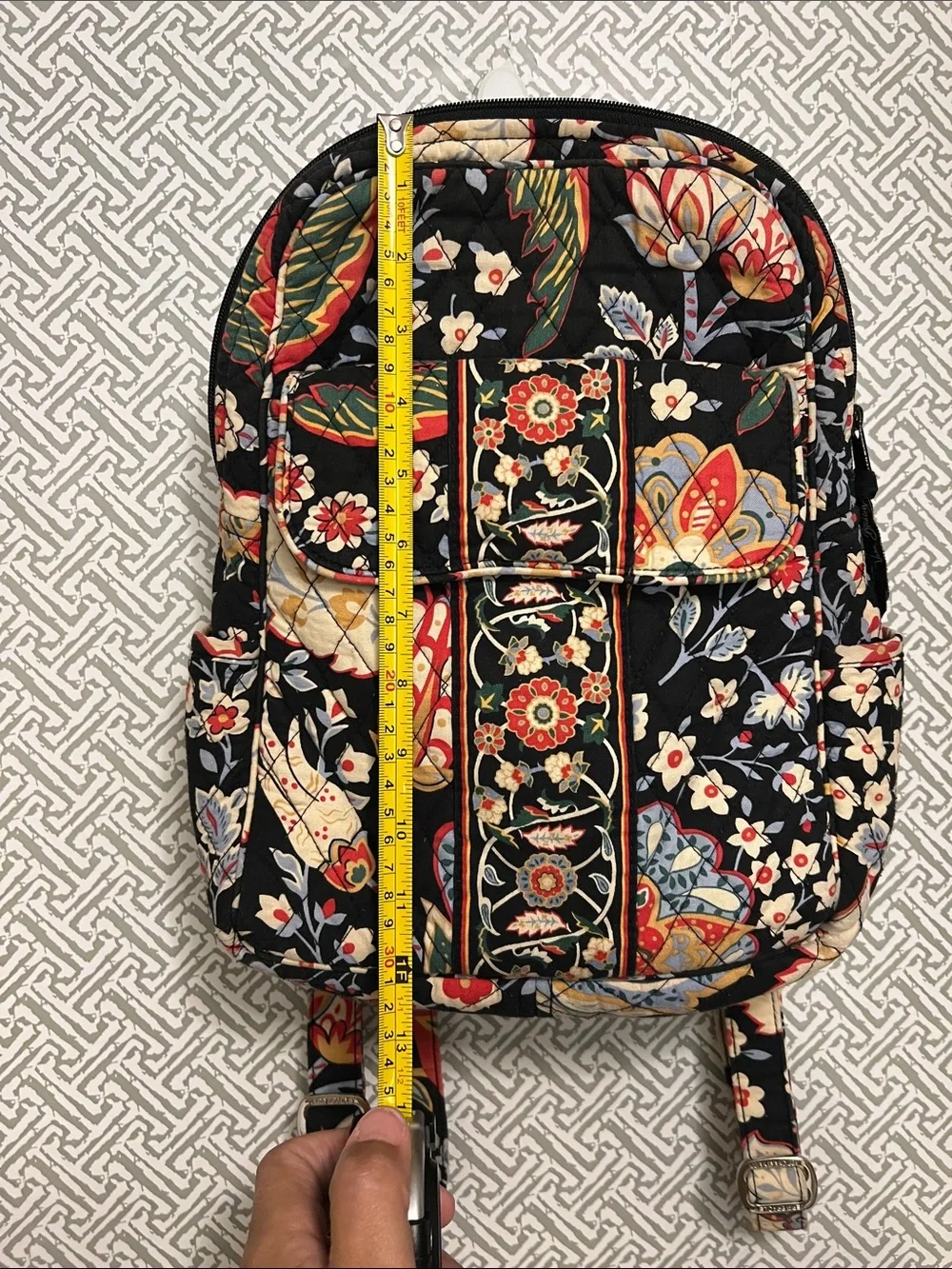 Quilted Floral Print Women's Backpack - Black Multicolor